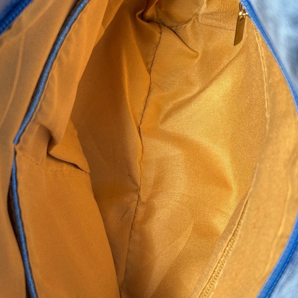 Chic Blue and Gold Women's Bag w/Bag Charm 13” x 12” x 1 - Picture 12 of 14